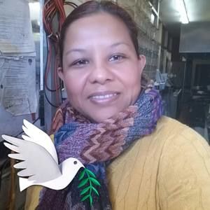 Meet your Posher, Dina